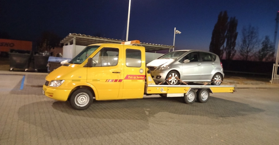 Defekt után gyors kerékcsere M3-as autópályán